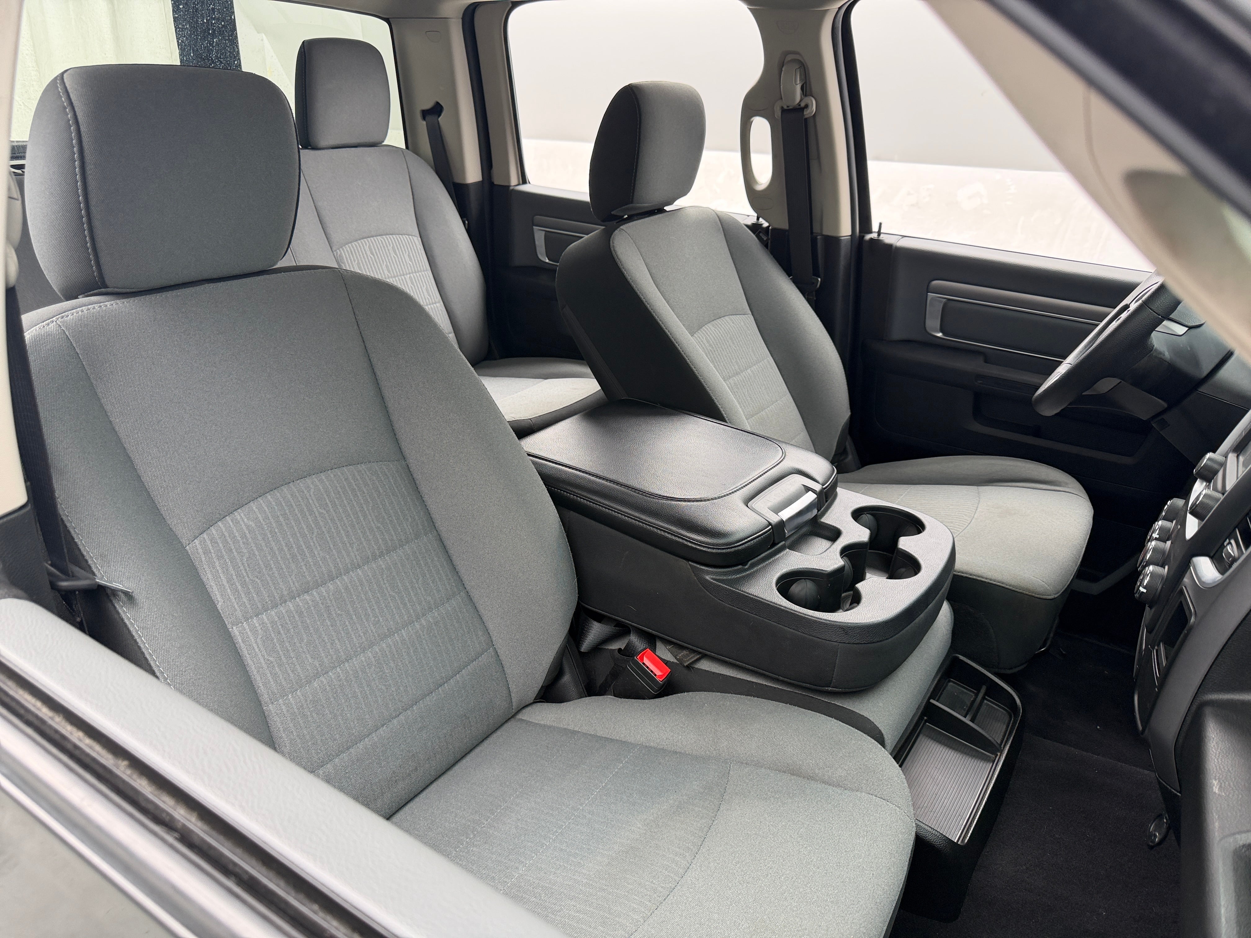 ram ram 1500 classic 2022 3C6RR7LGXNG293284 image ram ram 1500 classic 2022 3C6RR7LGXNG293284 image